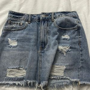 Forever 21 distressed denim skirt